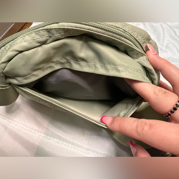 Gaiam Belt Bag - Picture 8 of 8